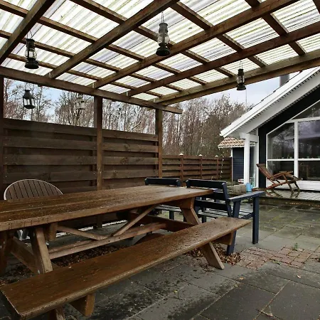 Three-bedroom In Rodby 30 別荘 Kramnitse