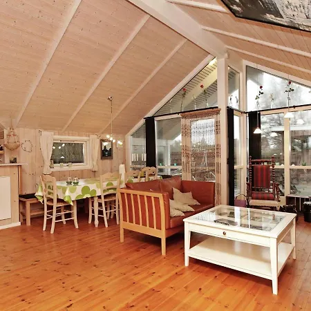 Holiday home Three-bedroom In Rodby 30 Kramnitse